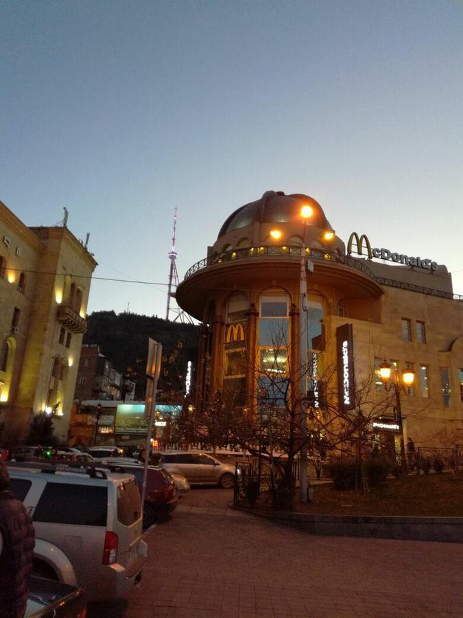 200 Metres From Rustaveli Avenue Apartment Tbilisi Ngoại thất bức ảnh