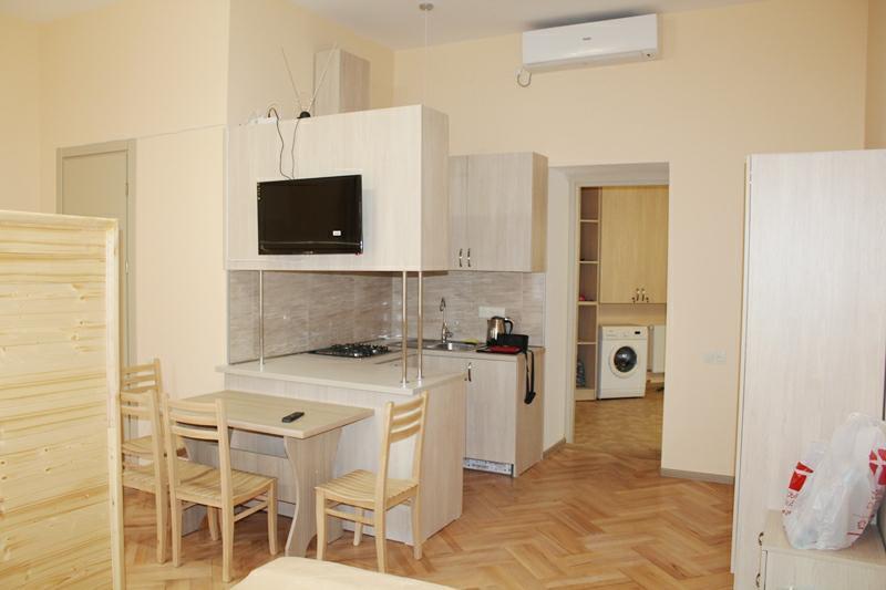 200 Metres From Rustaveli Avenue Apartment Tbilisi Ngoại thất bức ảnh